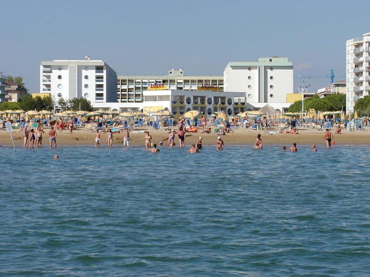 Appartamenti Solarium Bibione Exteriör bild